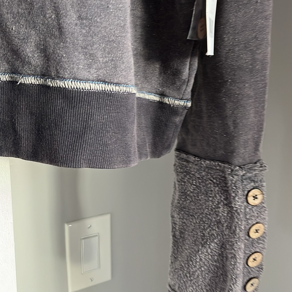 Free People Button Cuff Sweatshirt, NWT - Picture 8 of 9